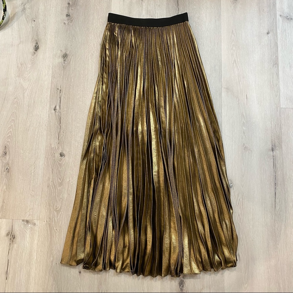 BCBG, gold pleated maxi skirt, size XS